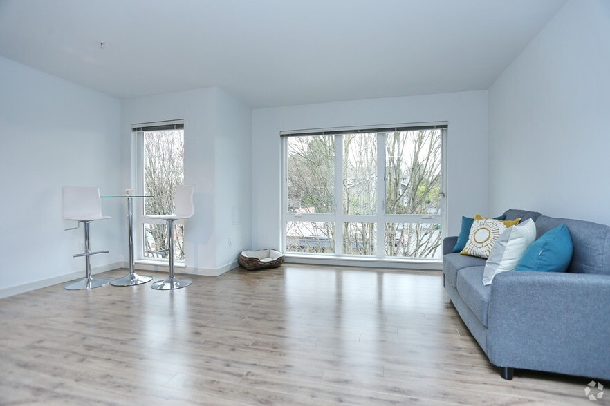 1BR, 1BA - 548 SF - The Noble Apartments