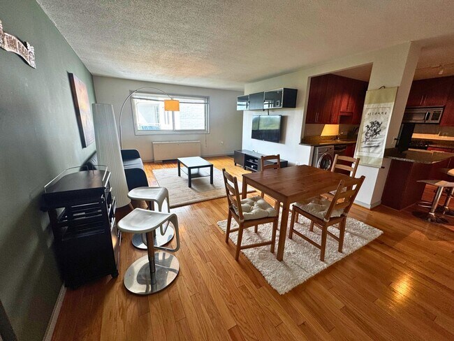 Building Photo - Welcome to Takoma Overlook! Furnished 1br 1ba condo