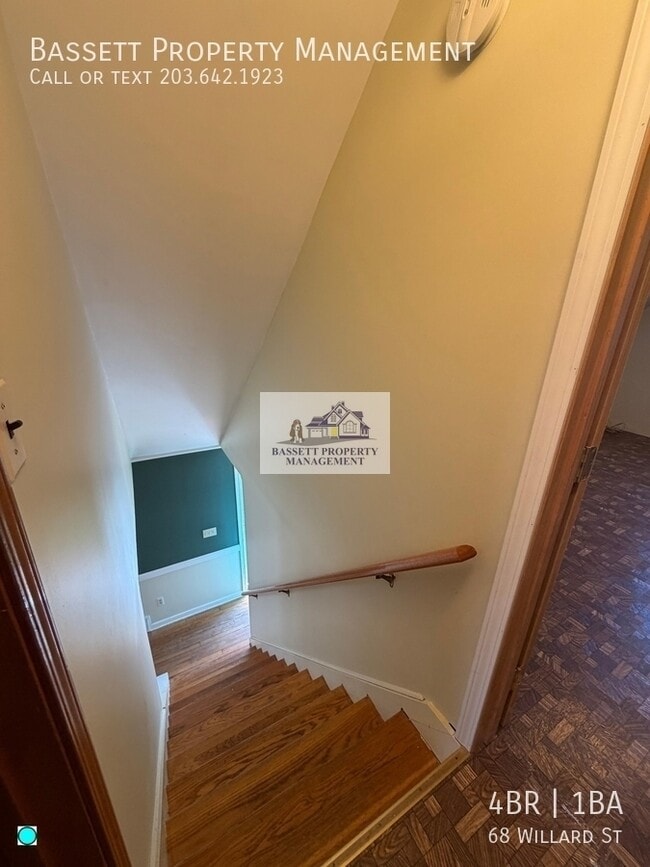 Building Photo - 68 Willard St