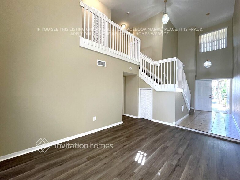 Building Photo - 10522 SW 161st Ave