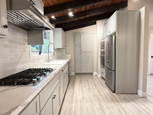 Building Photo - Lovely Single-Story Home in Corte Madera!