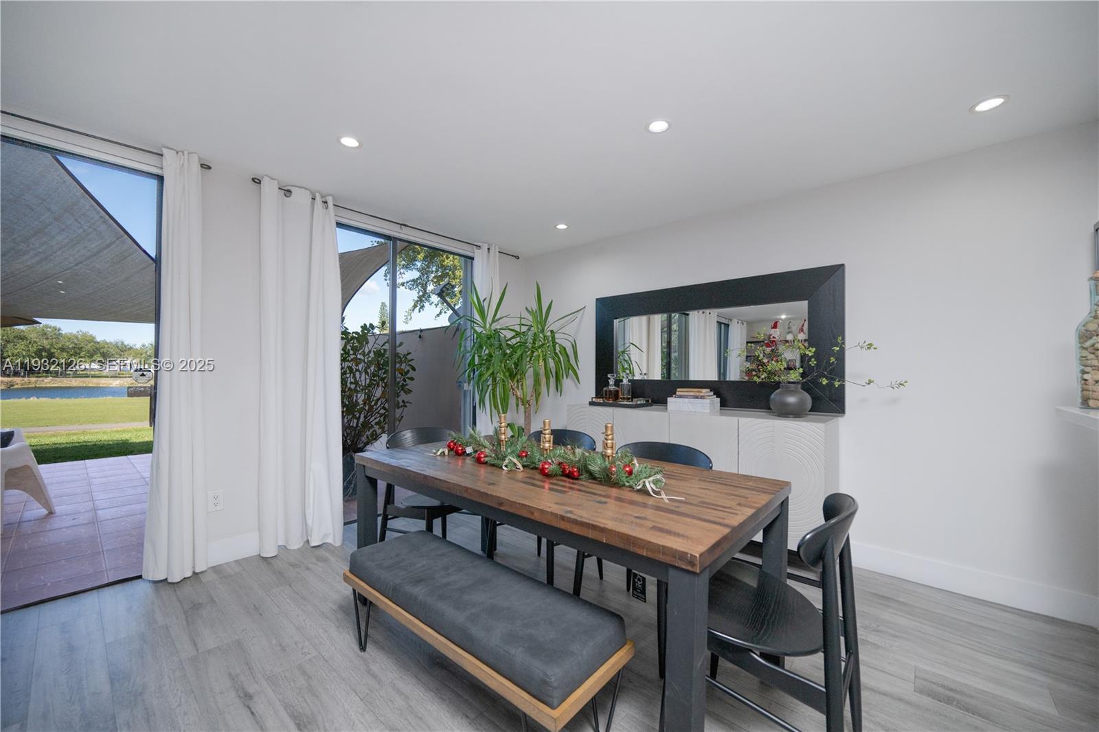 Building Photo - 3322 Torremolinos Ave