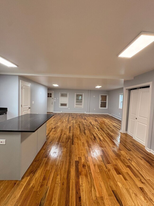 Building Photo - Beautiful, Newly Renovated 6 Bedroom 2 1/2 Bathroom Single Family House Available for Rent in Asb...