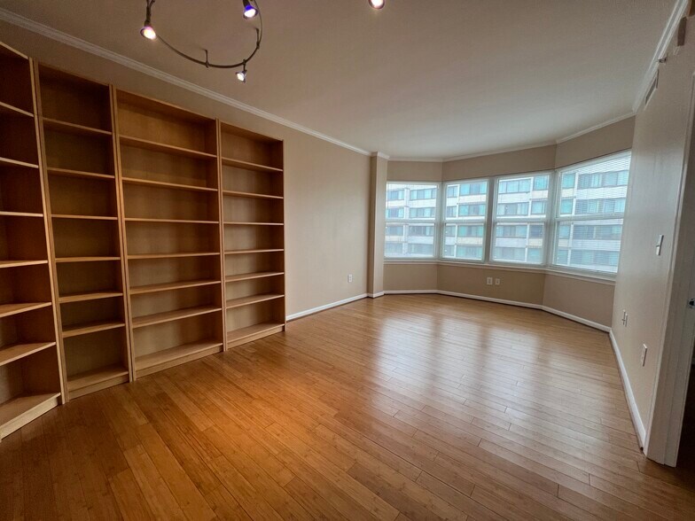 Building Photo - 1111 11th St NW