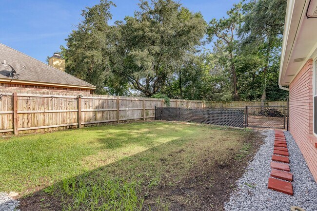 Building Photo - Beautifully Updated Home in Navarre!