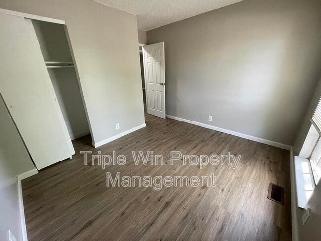 Building Photo - 2331 Lost Hollow Ct