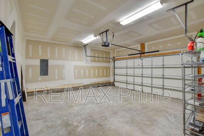 Building Photo - 8028 Glade Rd