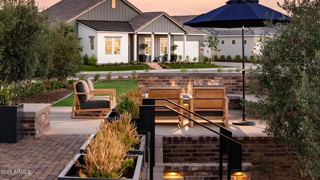 Building Photo - 11249 N Blakely St