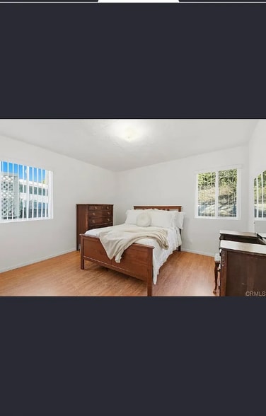 Building Photo - 5566 Streamview Dr