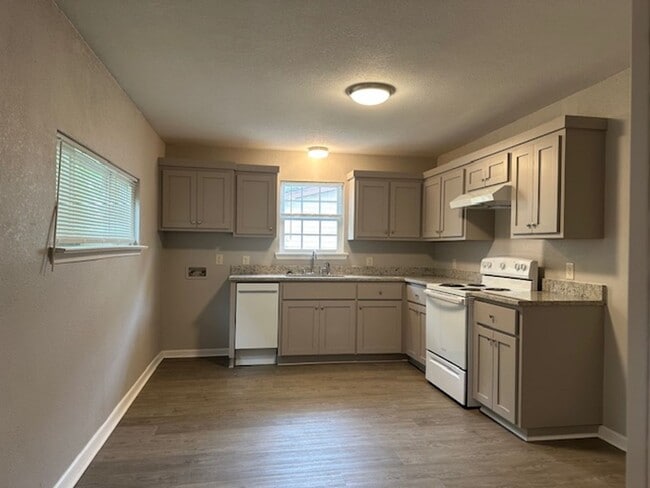 Building Photo - 50003 Del Ra Dr