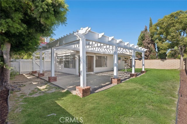 Building Photo - 8822 Bellshire Dr