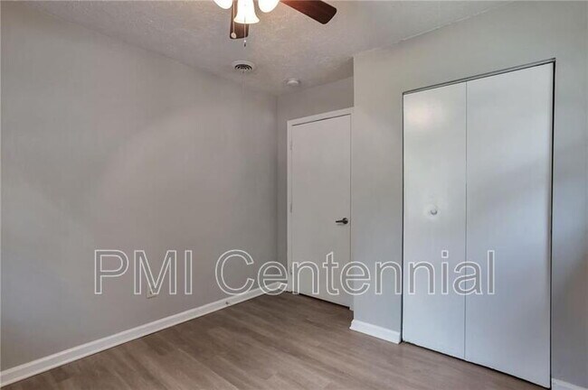 Building Photo - 484 Evergreen Dr