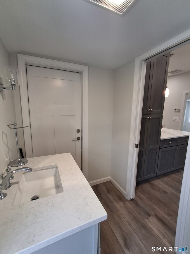 Building Photo - 78 West Ave