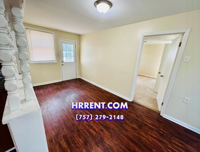 Building Photo - Beautiful 3 Bedroom 2.5 Bathroom Ranch Style Home located in the Northside area of Norfolk!