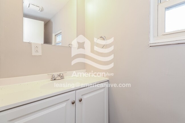 Building Photo - 243 Nantucket Dr