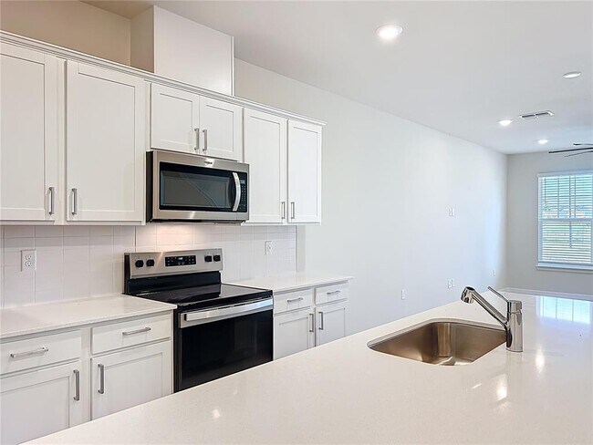 Building Photo - 6322 Tabebuia Pkwy
