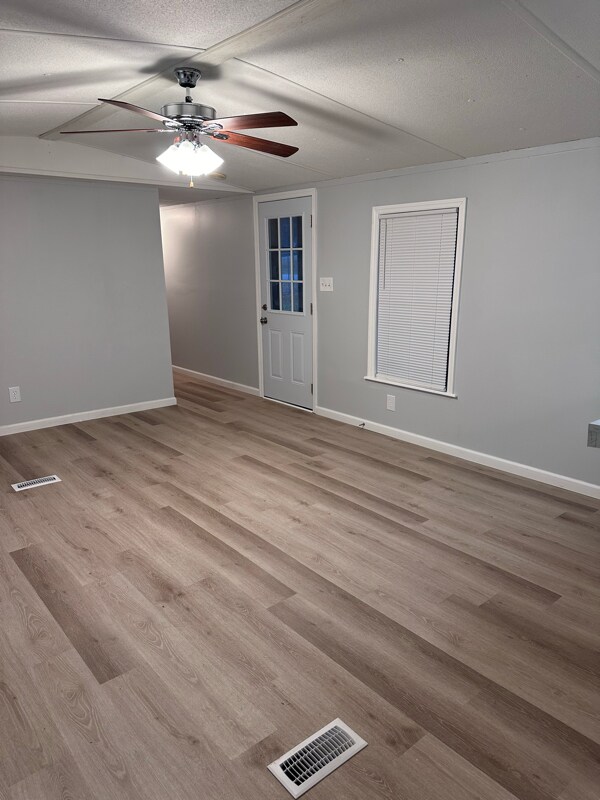 Building Photo - 546 Burnett Dr