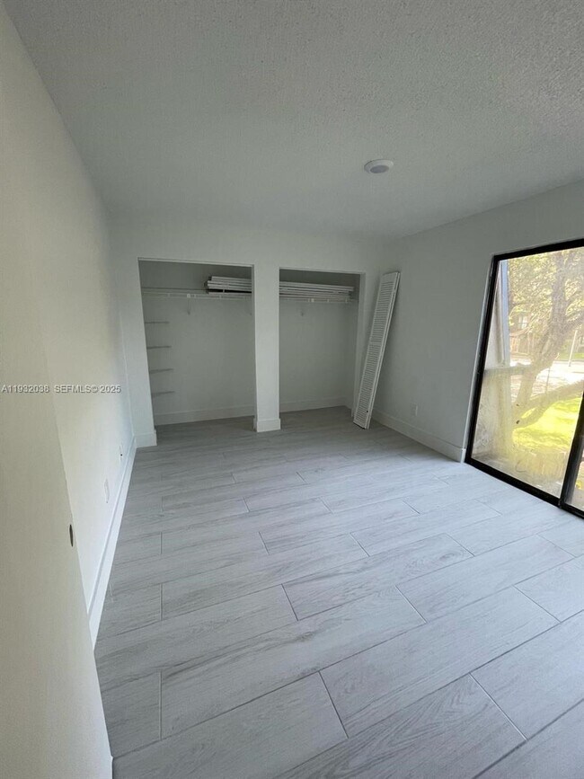 Building Photo - 14297 SW 94th Cir Ln