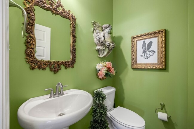 Building Photo - 2 Bedroom Townhome in Beautiful Magnolia G...