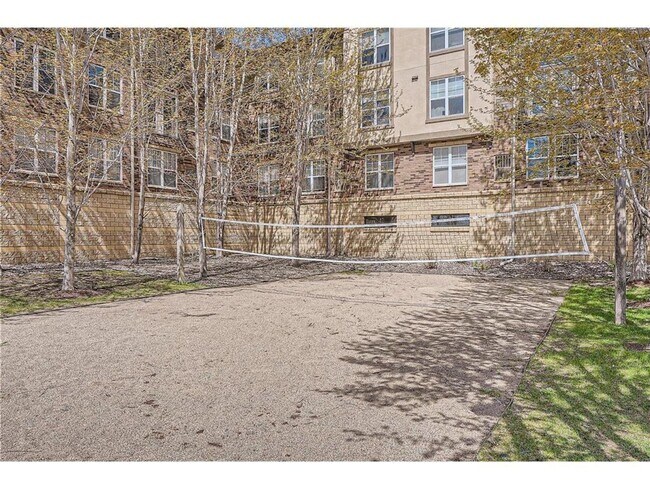 Building Photo - Sparkling 2 Bedroom Condo in Southwest Sta...