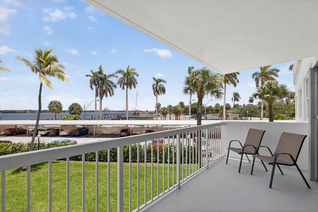 Building Photo - 2600 N Flagler Dr