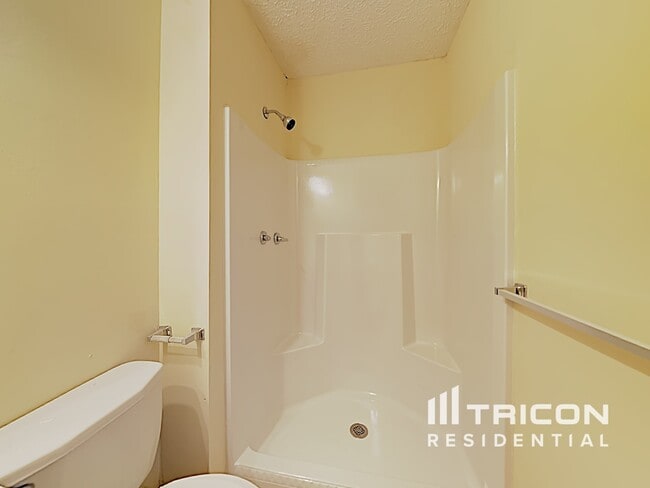 Building Photo - 5009 Melanie Dr