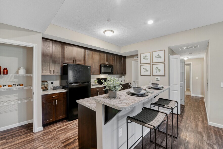 Waldren Woods 1564 McNaughten Rd Columbus OH 43232 Apartment Finder