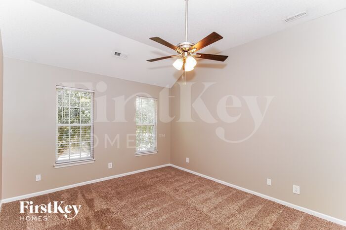 Building Photo - 11207 Ridge Oak Dr