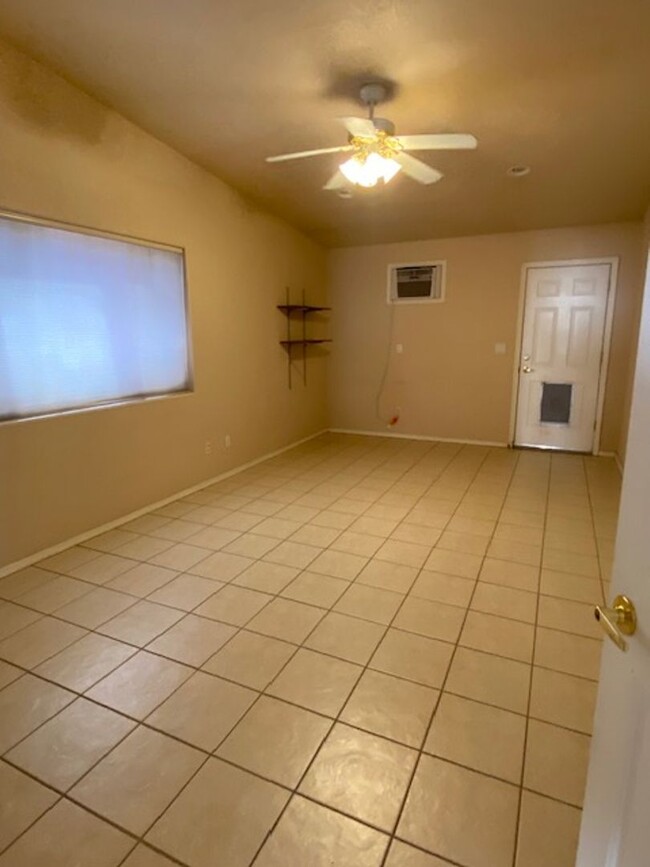 Building Photo - COMING SOON! 4Br/2Ba; Large Yards w/Trees!