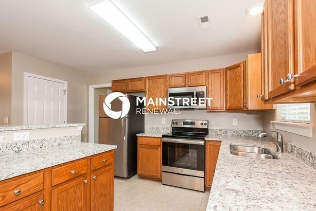 Building Photo - 4 Bedroom Pet-Friendly Home in Mount Holly...