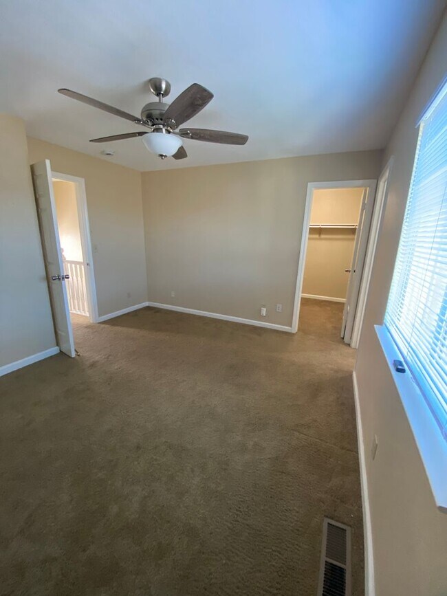 Building Photo - Lots of Natural Sunlight - Close to Travis Air Base - with No Rear Neighbors!