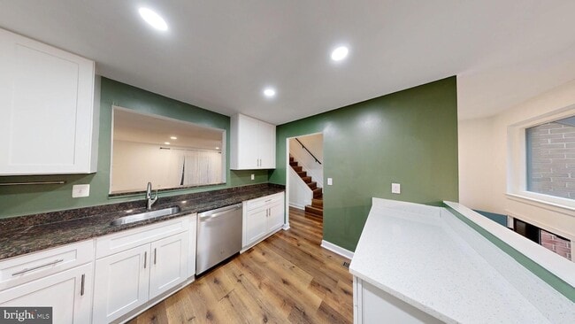 Building Photo - 20561 Summersong Ln