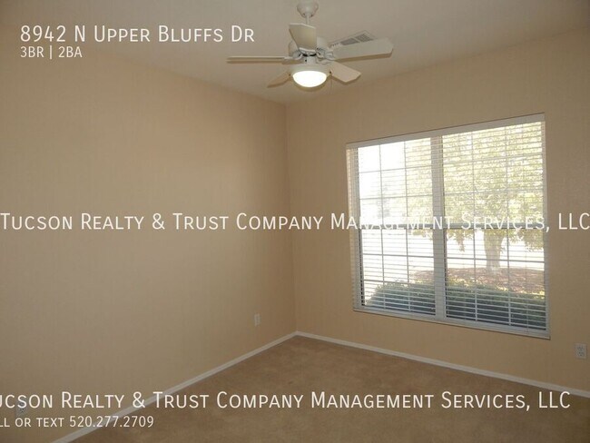 Building Photo - 8942 N Upper Bluffs Dr