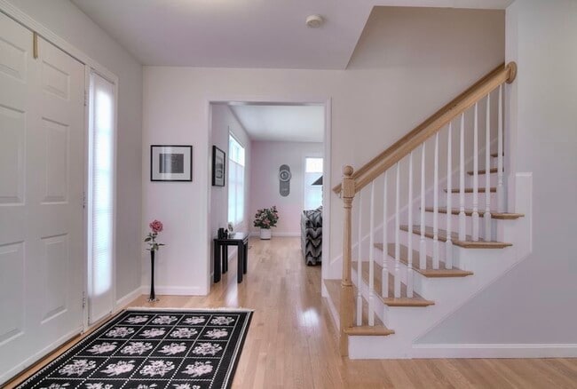 Building Photo - 64 Hamilton Dr