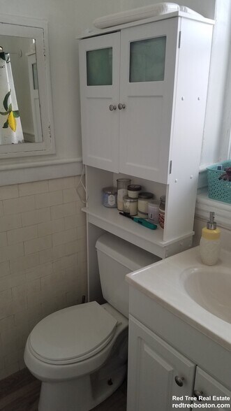 Building Photo - 28 Quint Ave