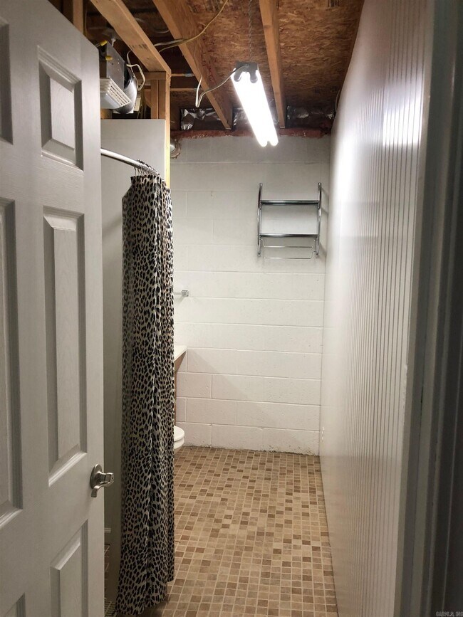 Building Photo - 125 Bluebird Glen