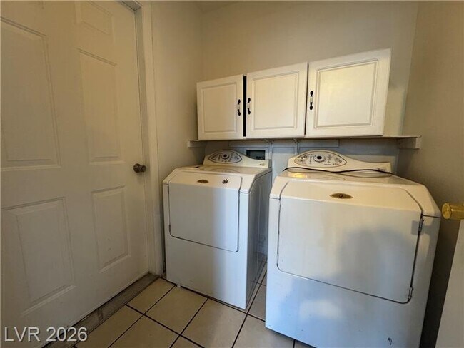 Building Photo - 6700 Silver Spoon Dr