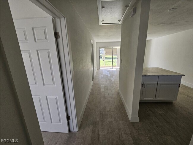 Building Photo - 326 Palmetto Dr