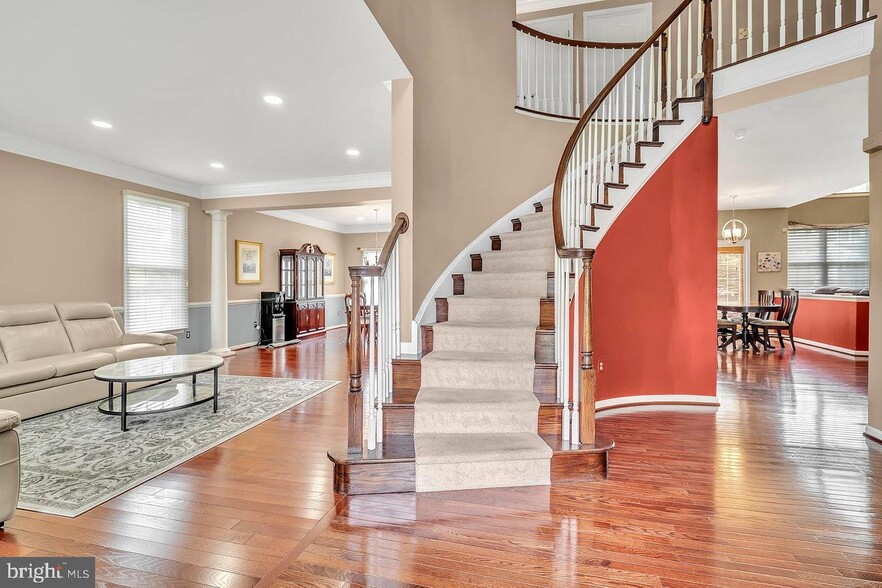 Building Photo - 86 Renfield Dr