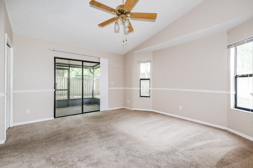 Building Photo - 23421 Cherbourg Loop