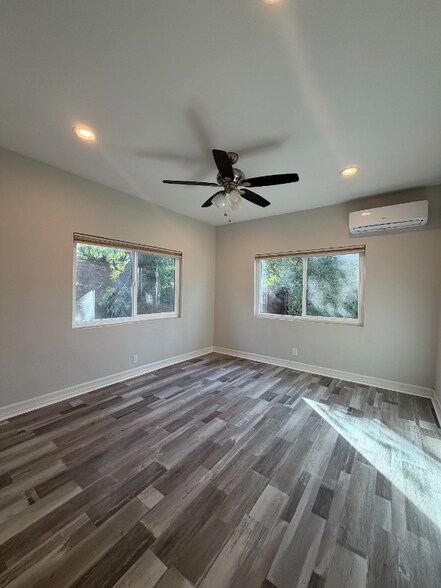 Building Photo - 1134 E 5th Ave