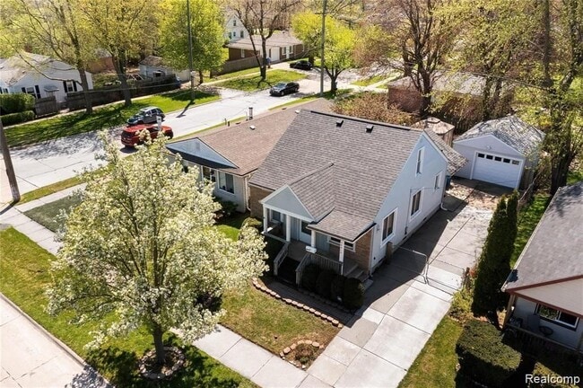 Building Photo - 26613 Annapolis St