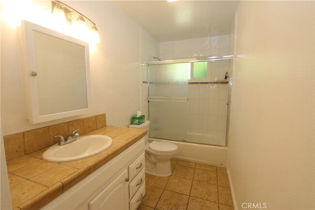 Building Photo - 16572 Patricia Ln