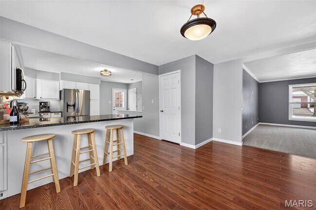 Building Photo - 1203 Dorne Dr