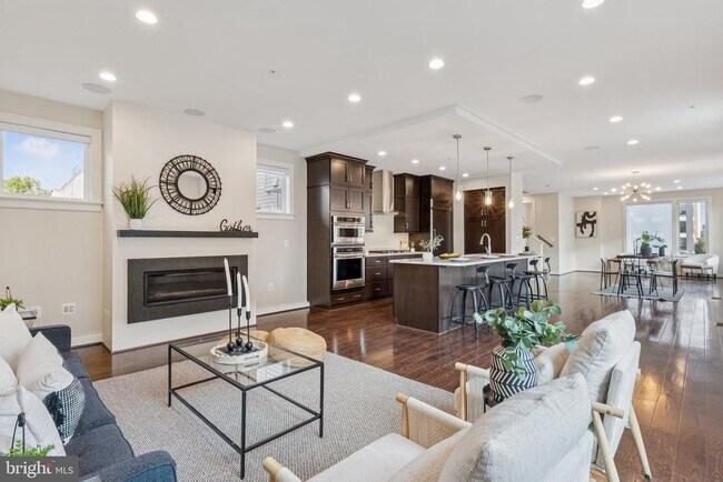 Building Photo - 8091 Red Hook St