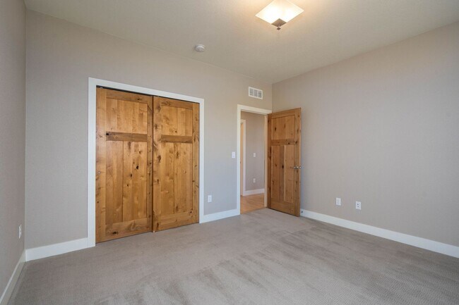 Building Photo - 6928 Summerwind Ct