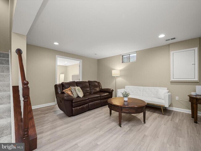 Building Photo - 7704 Zulima Ct