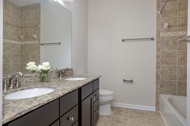 Building Photo - 25890 Racing Sun Dr