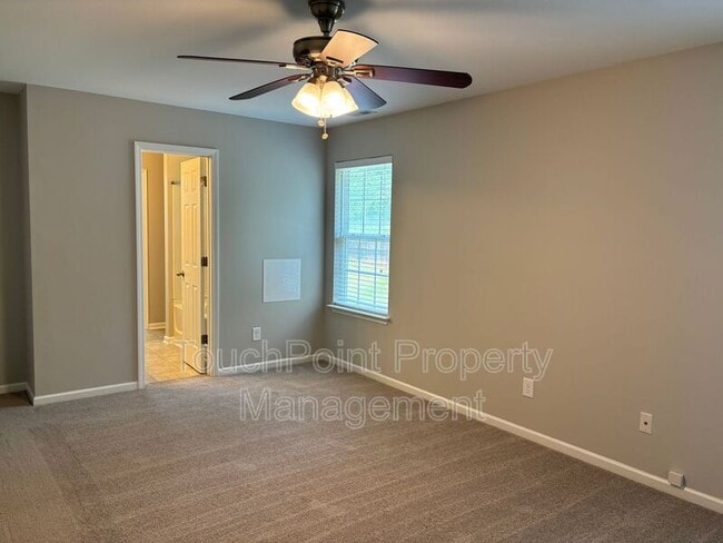 Building Photo - 3833 Fircrest Dr