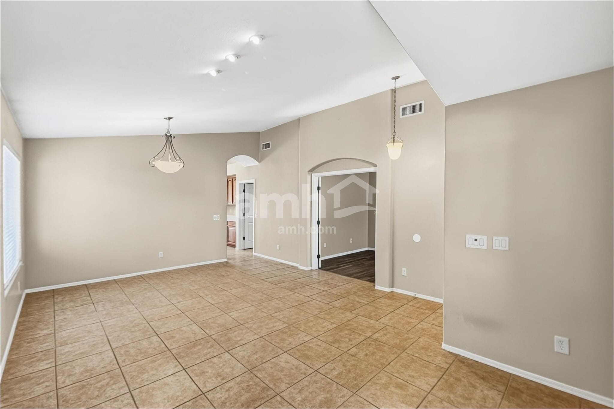 Building Photo - 10808 S Alley Mountain Dr